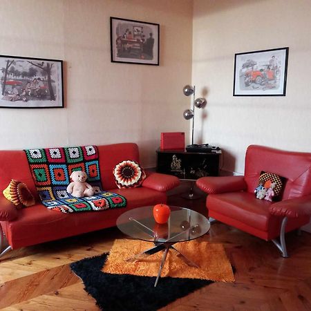 Vintage ,La Capsule Temporelle Wifi Draps Parking Publique Gratuit Apartment Thiers Luaran gambar