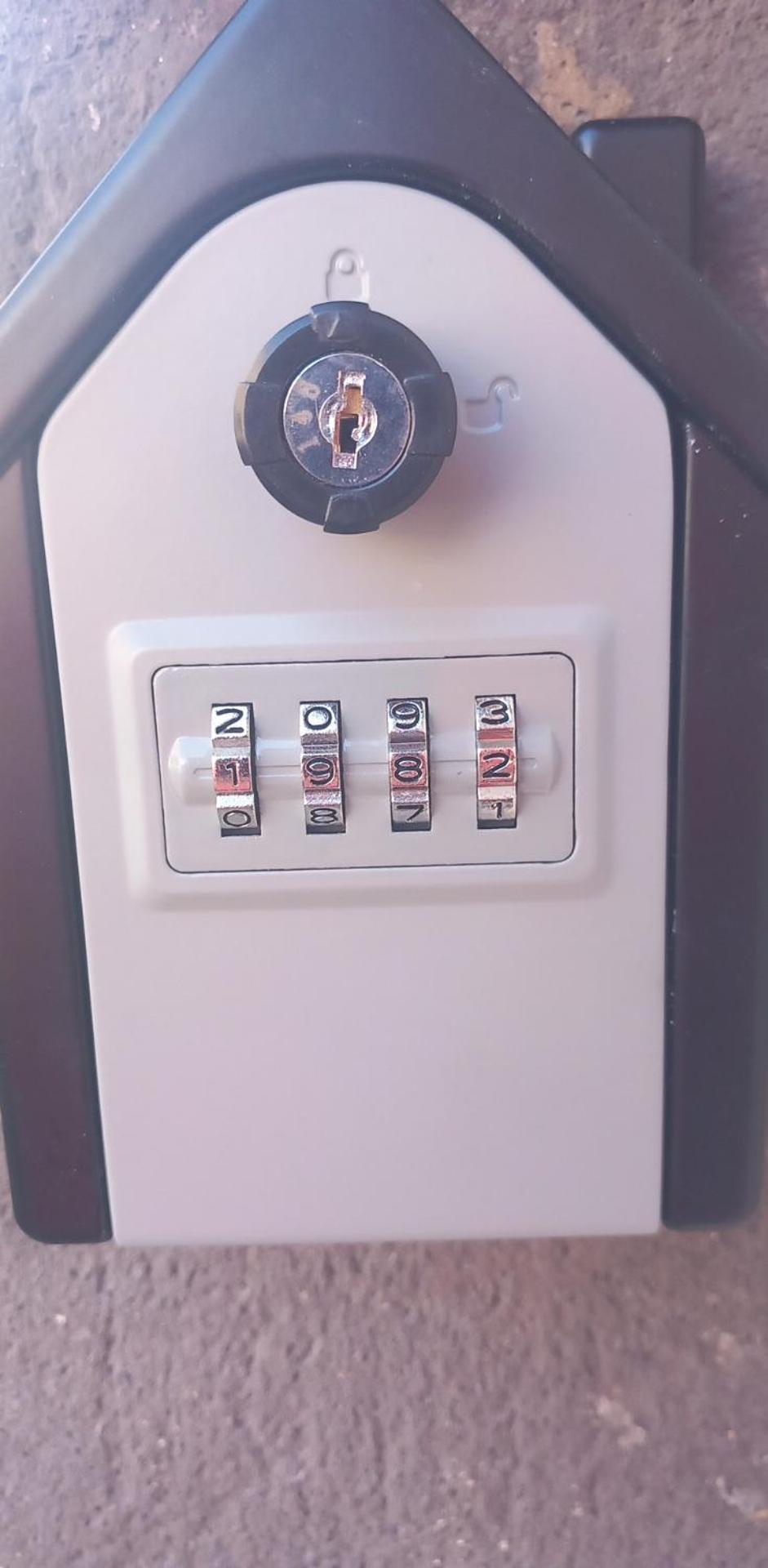 Vintage ,La Capsule Temporelle Wifi Draps Parking Publique Gratuit Apartment Thiers Luaran gambar